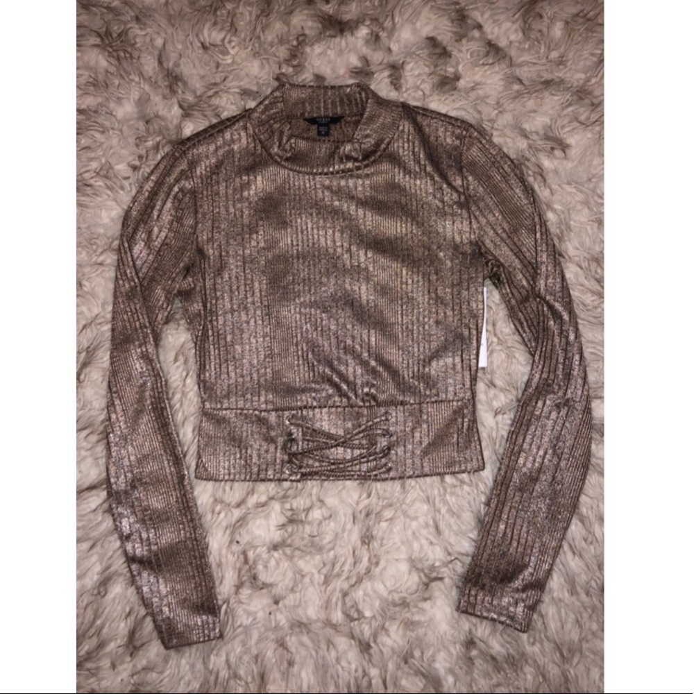 GUESS crop top turtle neck!